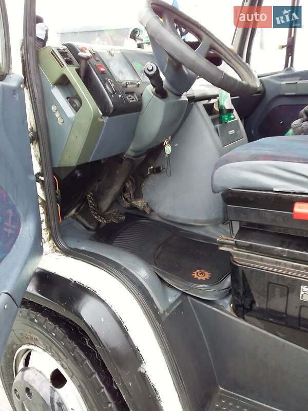 Вантажний фургон Mercedes-Benz Vario 1997 в Тячеві