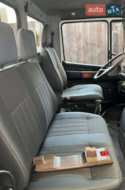 Тентованый Mercedes-Benz Vario 2005 в 