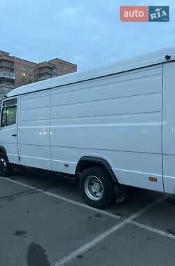 Вантажний фургон Mercedes-Benz Vario 2002 в Рівному