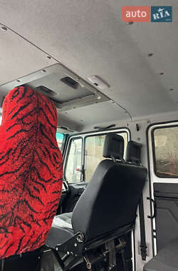 Грузовой фургон Mercedes-Benz Vario 2013 в 