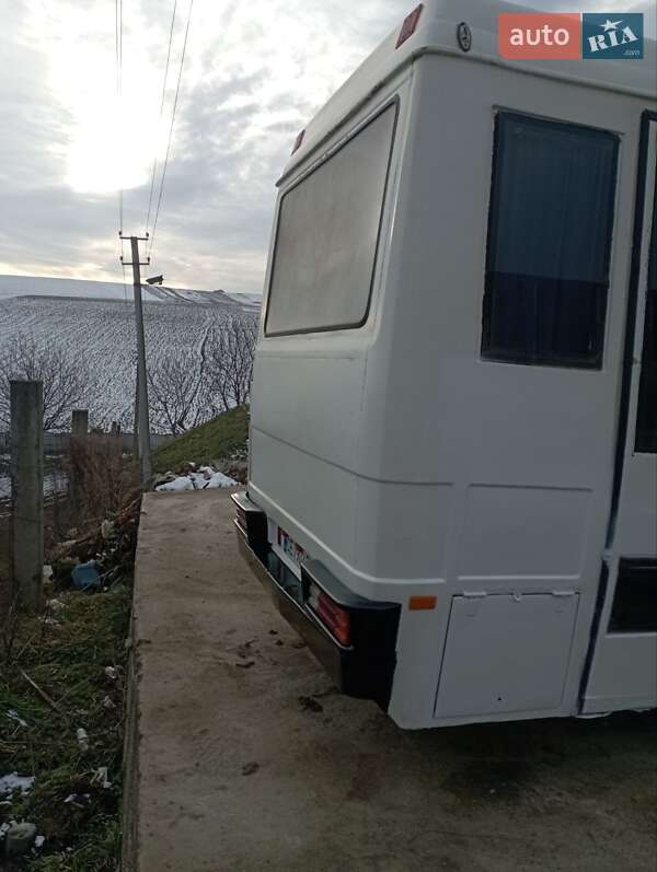 Пригородный автобус Mercedes-Benz Vario 1995 в Герце