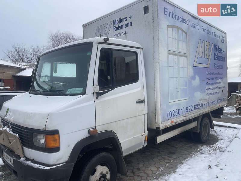 Вантажний фургон Mercedes-Benz Vario 1996 в 