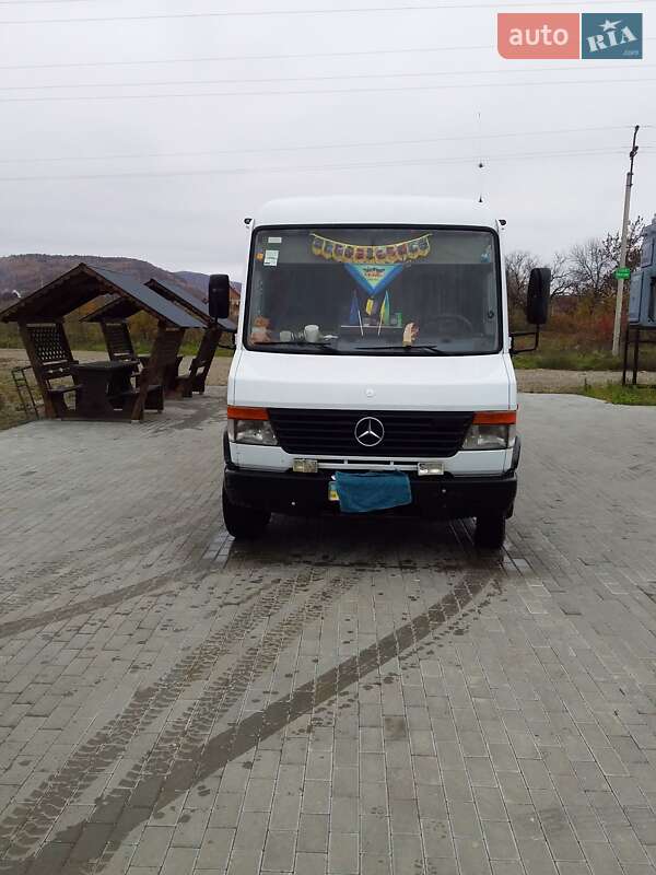 Вантажний фургон Mercedes-Benz Vario 1997 в Тячеві
