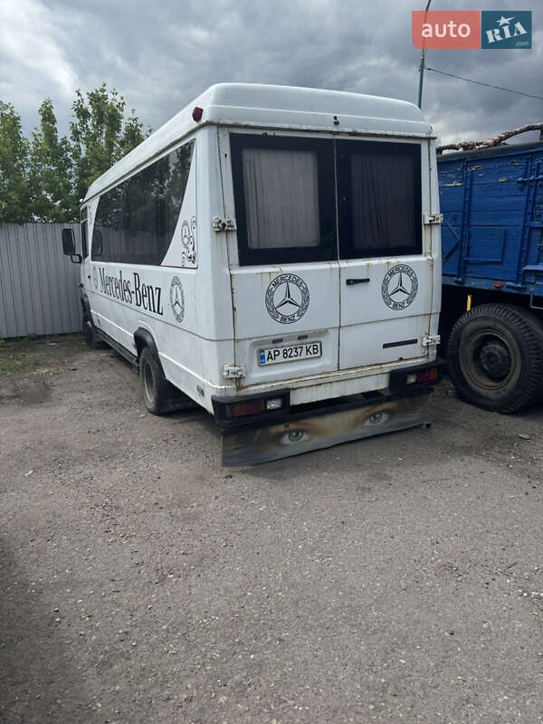 Пригородный автобус Mercedes-Benz Vario 1998 в 