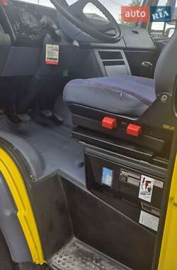 Вантажний фургон Mercedes-Benz Vario 1999 в 