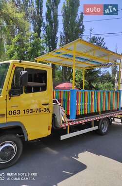 Эвакуатор Mercedes-Benz Vario 1998 в Гайсине
