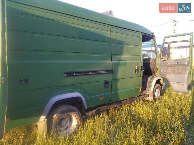 Грузовой фургон Mercedes-Benz Vario 1997 в Черновцах