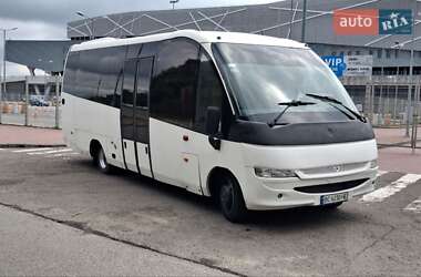 Туристичний / Міжміський автобус Mercedes-Benz Vario 2006 в Львові