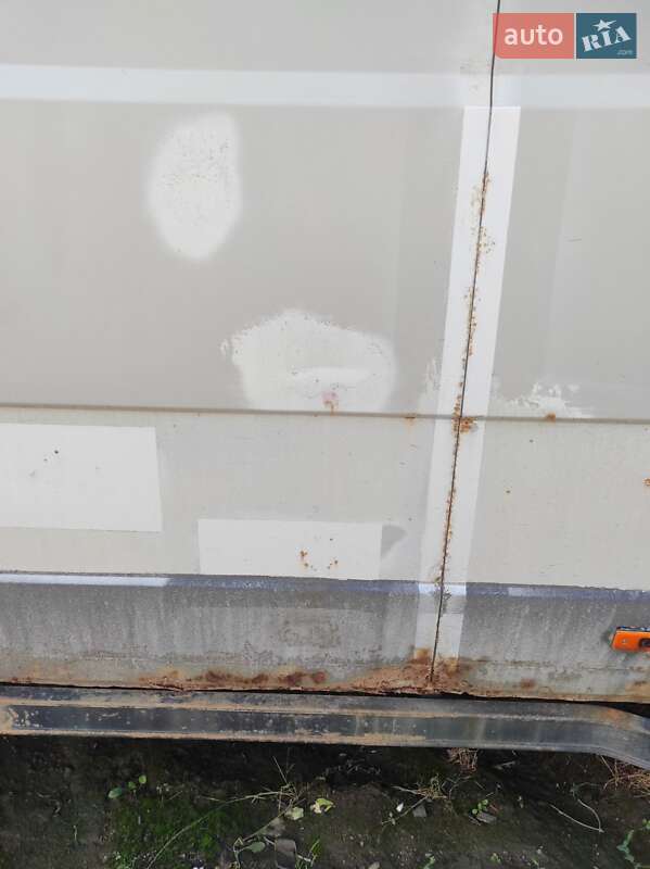 Грузовой фургон Mercedes-Benz Vario 2001 в Черновцах