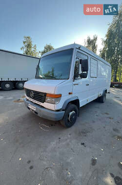 Грузовой фургон Mercedes-Benz Vario 2001 в Коростене