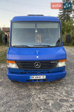 Вантажний фургон Mercedes-Benz Vario 1997 в Дубровиці