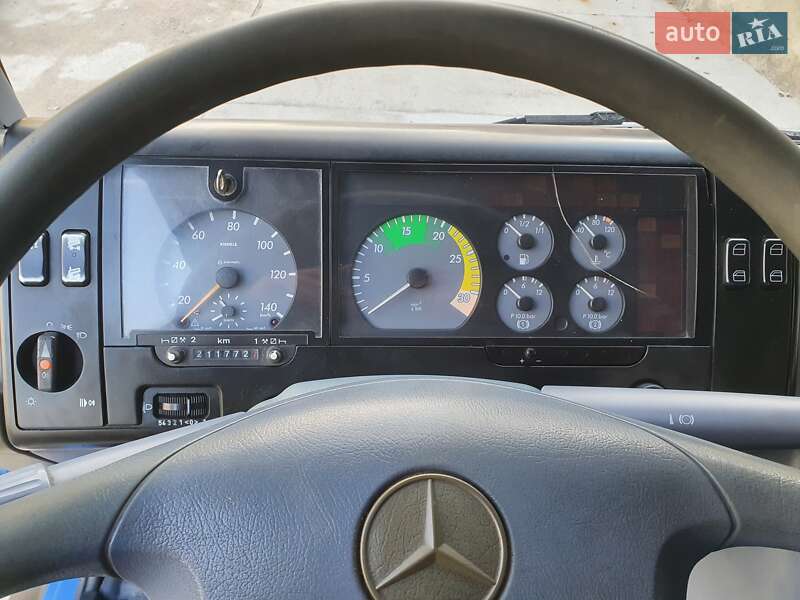 Самосвал Mercedes-Benz Vario 2001 в Калуше