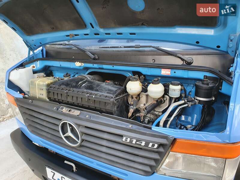 Самосвал Mercedes-Benz Vario 2001 в Калуше