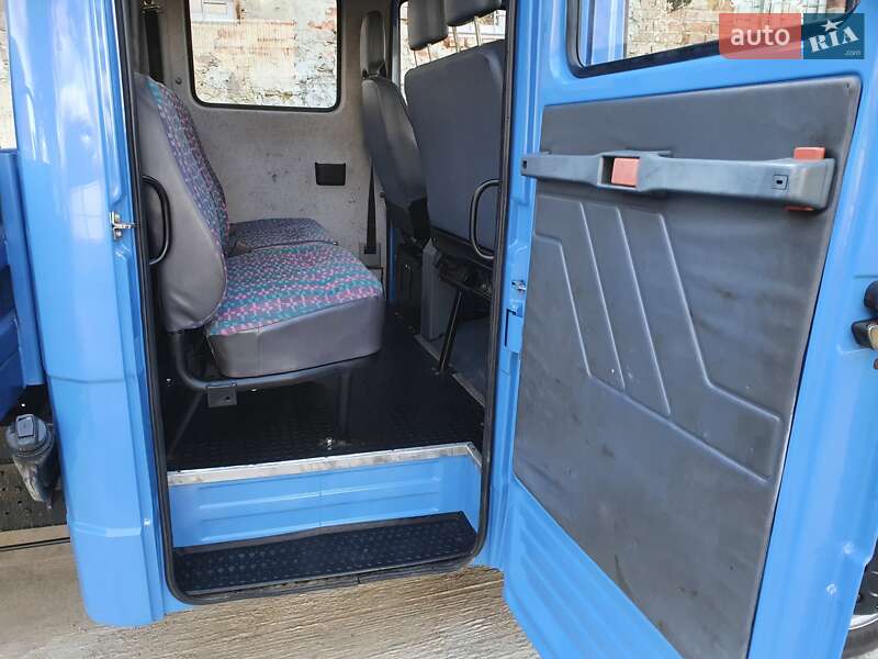 Самосвал Mercedes-Benz Vario 2001 в Калуше