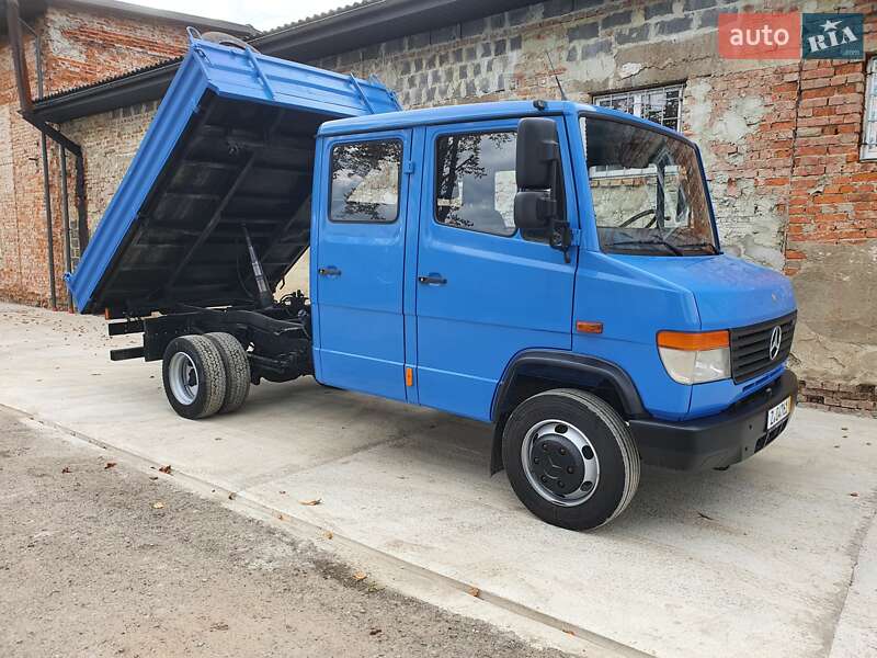 Самосвал Mercedes-Benz Vario 2001 в Калуше
