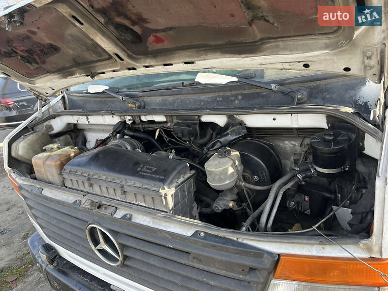 Пригородный автобус Mercedes-Benz Vario 2000 в Хмельницком