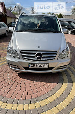 Легковий фургон (до 1,5т) Mercedes-Benz Viano 2013 в Чернівцях