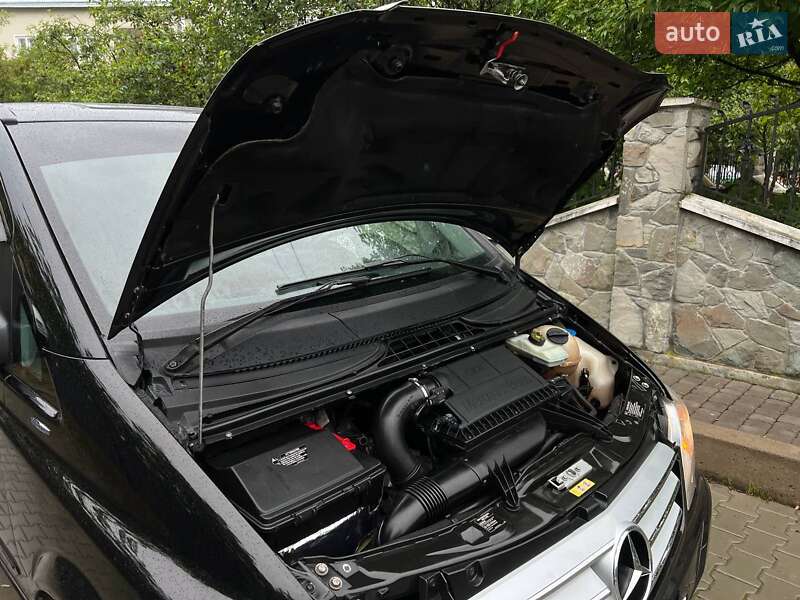 Мінівен Mercedes-Benz Viano 2013 в Львові