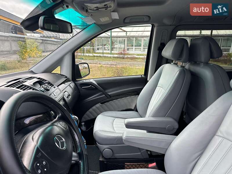 Мінівен Mercedes-Benz Viano 2012 в Києві