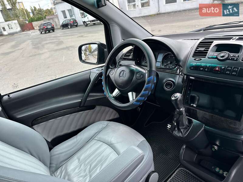 Мінівен Mercedes-Benz Viano 2012 в Києві