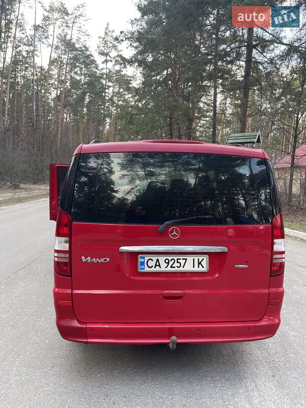 Минивэн Mercedes-Benz Viano 2012 в Киеве