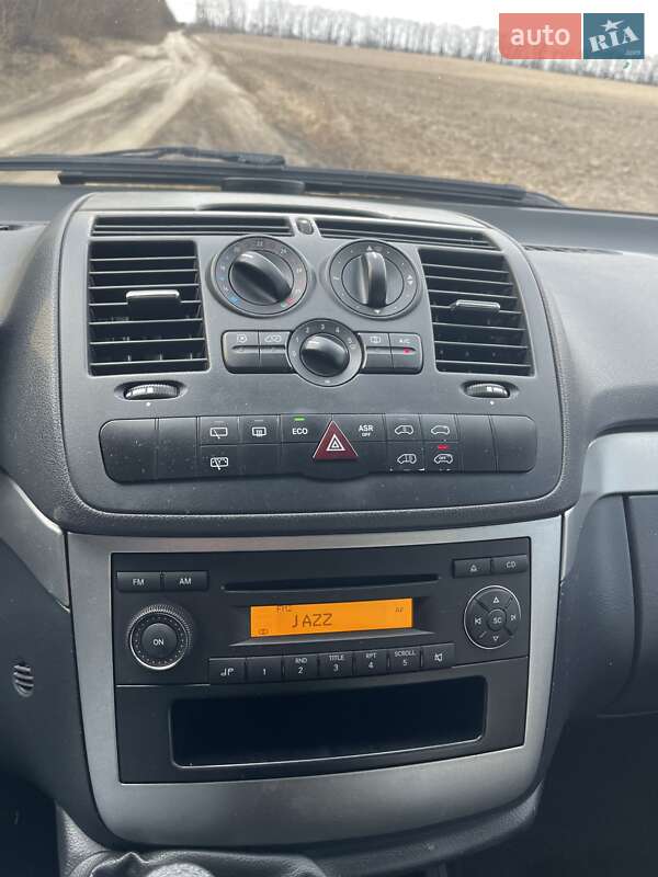 Минивэн Mercedes-Benz Viano 2012 в Киеве