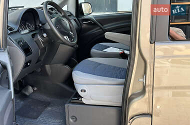 Мінівен Mercedes-Benz Viano 2011 в 