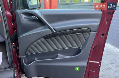 Минивэн Mercedes-Benz Viano 2010 в 