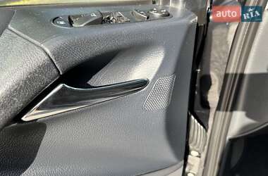 Мінівен Mercedes-Benz Viano 2013 в 