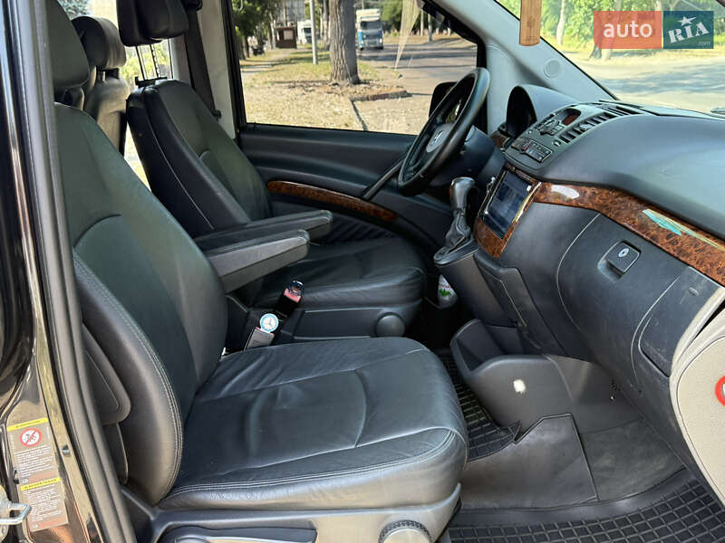 Мінівен Mercedes-Benz Viano 2010 в Одесі