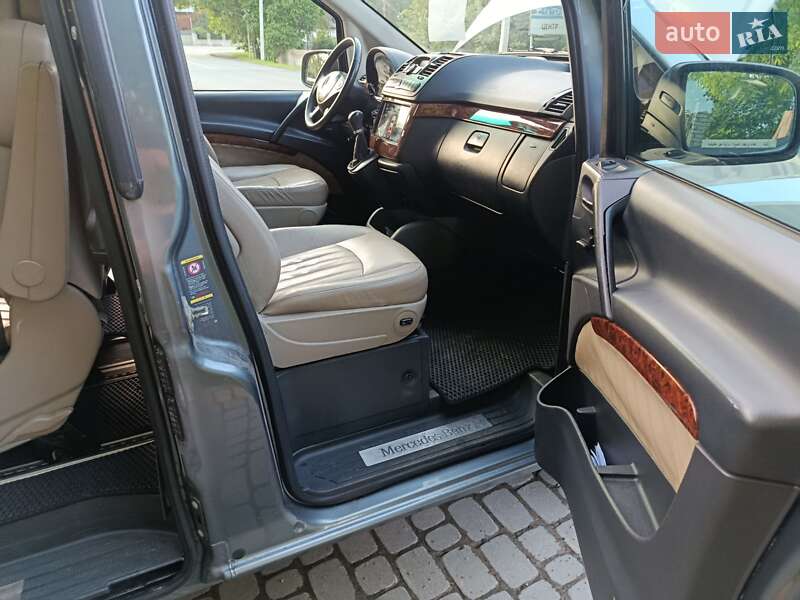 Минивэн Mercedes-Benz Viano 2012 в Косове