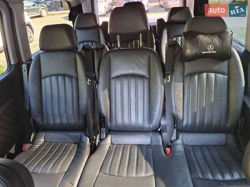 Мінівен Mercedes-Benz Viano 2011 в Сваляві