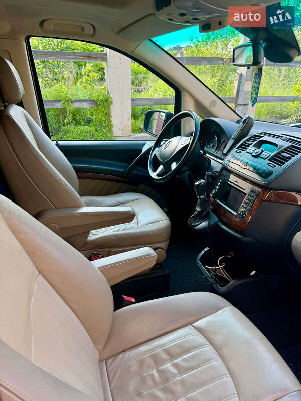 Mercedes-Benz Viano 2011