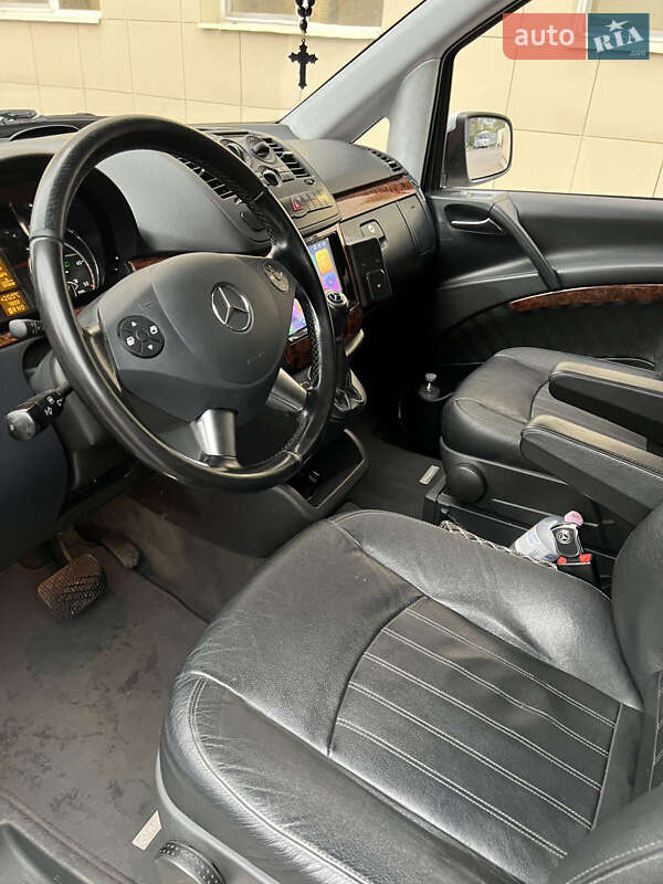 Мінівен Mercedes-Benz Viano 2013 в Рівному фото 21 Мінівен Mercedes-Benz Viano 2013 в Рівному