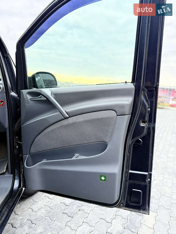 Минивэн Mercedes-Benz Viano 2006 в Черновцах