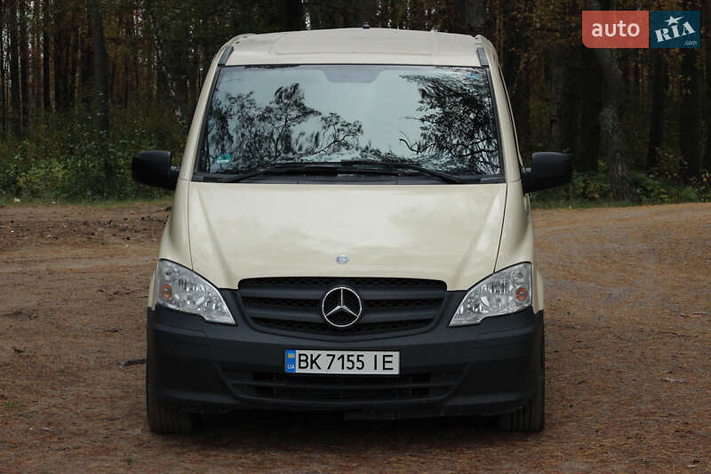 Mercedes-Benz Viano 2011