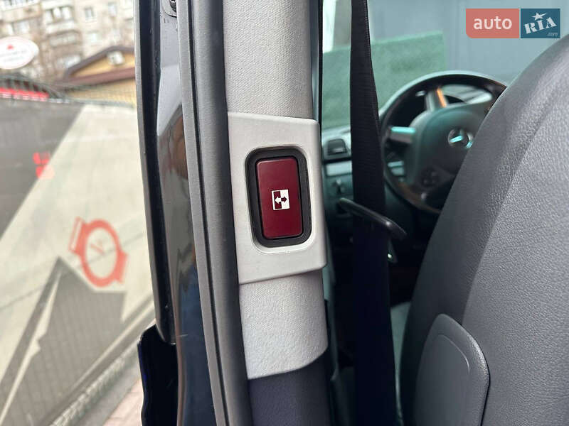 Минивэн Mercedes-Benz Viano 2013 в Киеве фото 41 Минивэн Mercedes-Benz Viano 2013 в Киеве