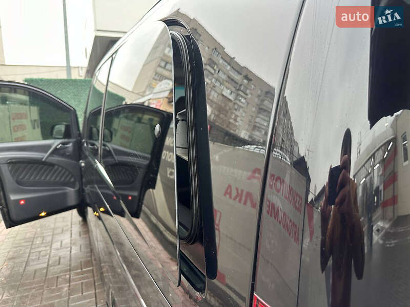 Минивэн Mercedes-Benz Viano 2013 в Киеве фото 46 Минивэн Mercedes-Benz Viano 2013 в Киеве