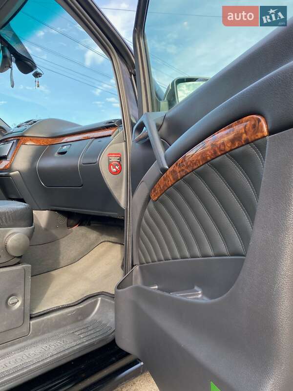 Минивэн Mercedes-Benz Viano 2012 в Хмельницком