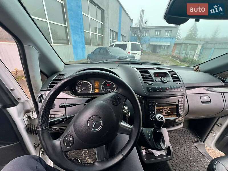 Минивэн Mercedes-Benz Viano 2011 в Кицмани фото 9 Минивэн Mercedes-Benz Viano 2011 в Кицмани
