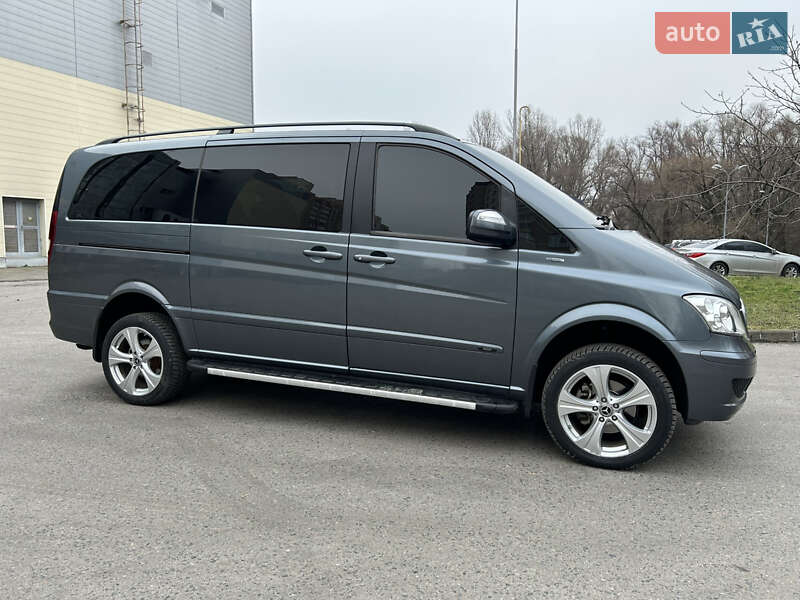 Минивэн Mercedes-Benz Viano 2012 в Сумах