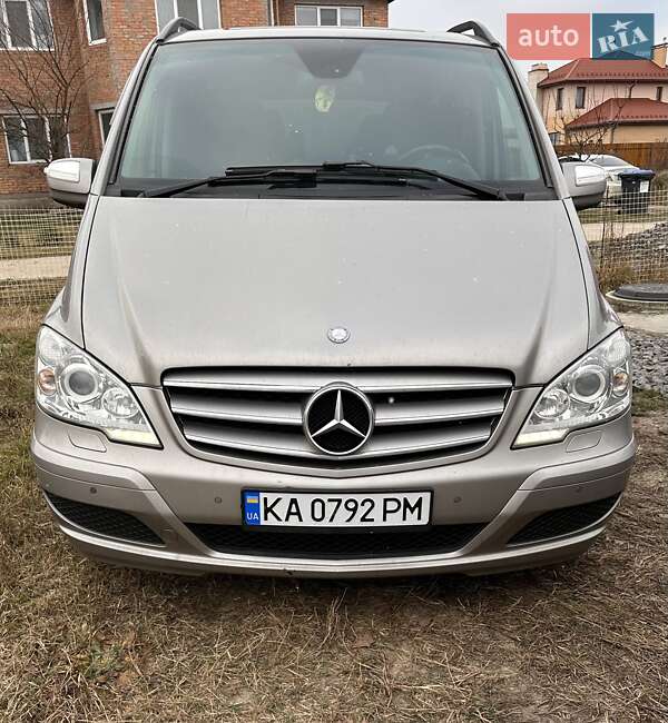 Mercedes-Benz Viano 2011