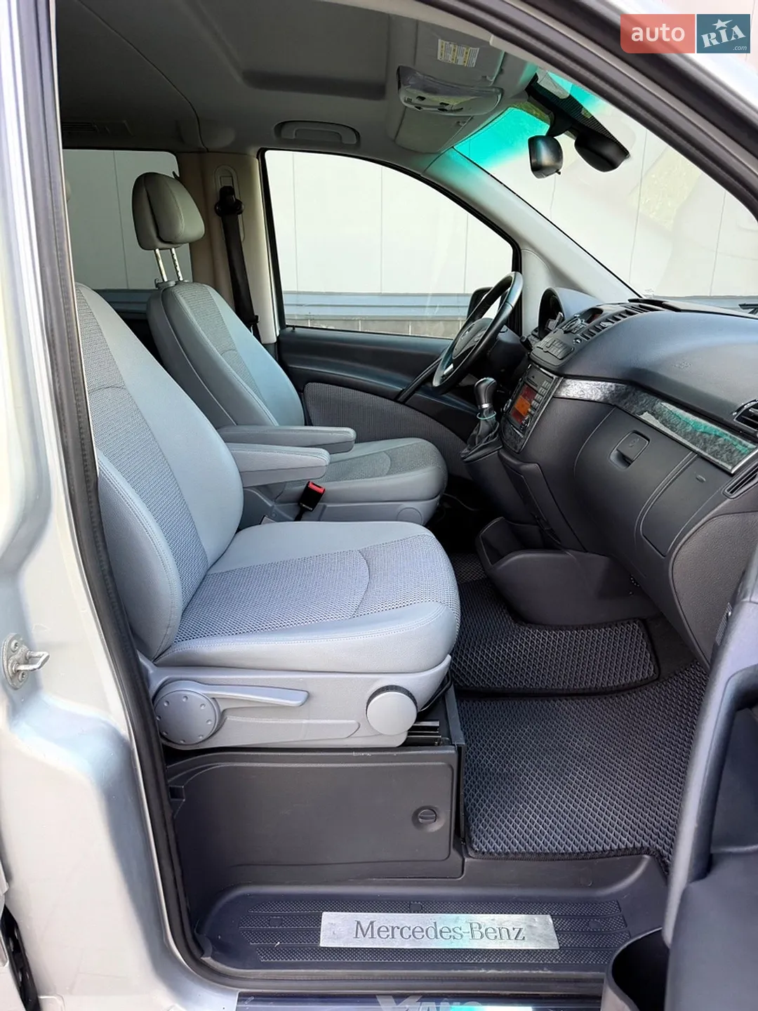 2012 Mercedes-Benz Viano - мініатюра 23
