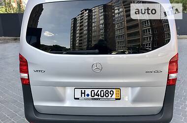 Вантажопасажирський фургон Mercedes-Benz Vito 2016 в Житомирі