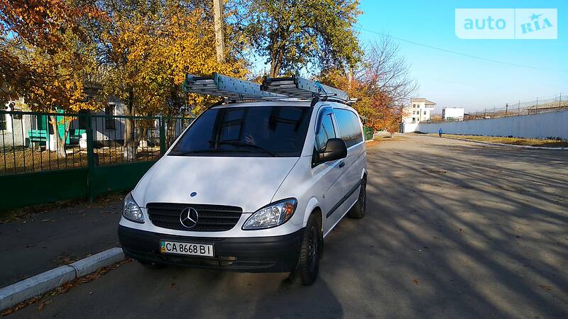 Вантажопасажирський фургон Mercedes-Benz Vito 2007 в Умані