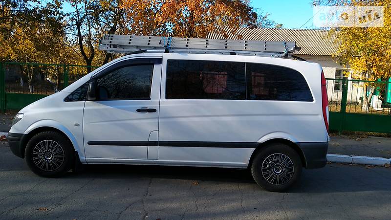 Вантажопасажирський фургон Mercedes-Benz Vito 2007 в Умані