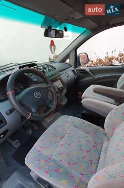 Грузопассажирский фургон Mercedes-Benz Vito 2005 в 