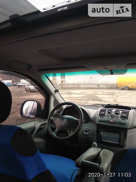 Вантажопасажирський фургон Mercedes-Benz Vito 2005 в Одесі