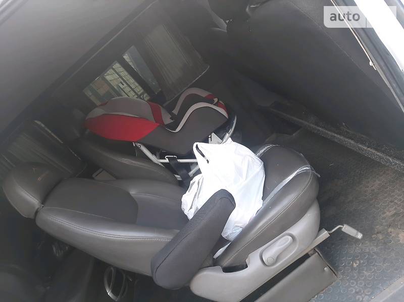 Грузопассажирский фургон Mercedes-Benz Vito 2003 в Черновцах фото 6 Грузопассажирский фургон Mercedes-Benz Vito 2003 в Черновцах