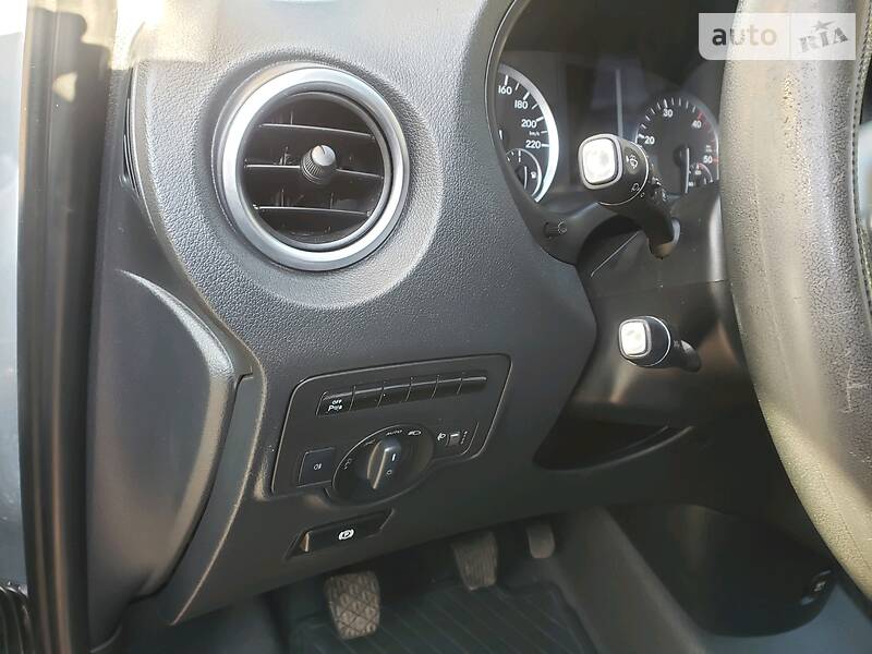 Вантажопасажирський фургон Mercedes-Benz Vito 2016 в Одесі